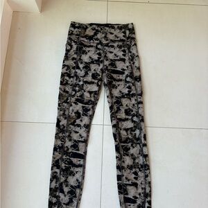 Lululemon Athletica Black and Gray Leggings